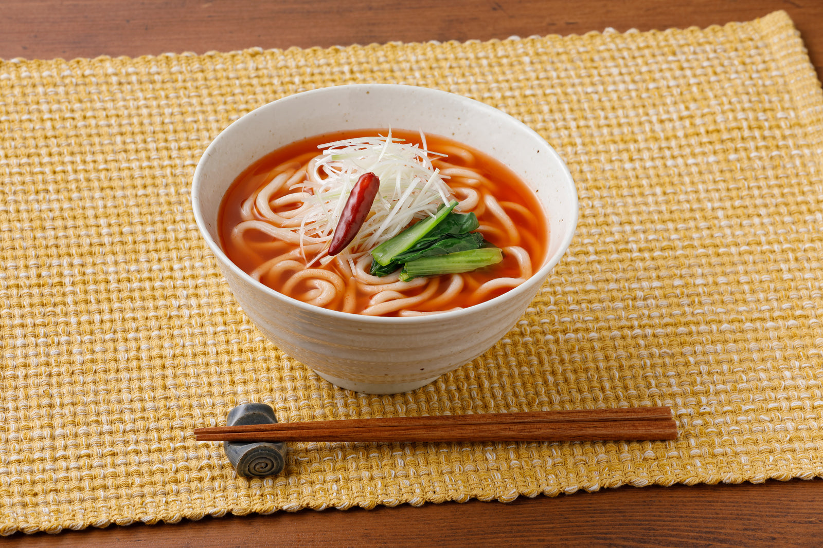 青森ネバリゴシ麺辛うどん – 津軽こだわり麺工房 高砂 本店／高砂食品