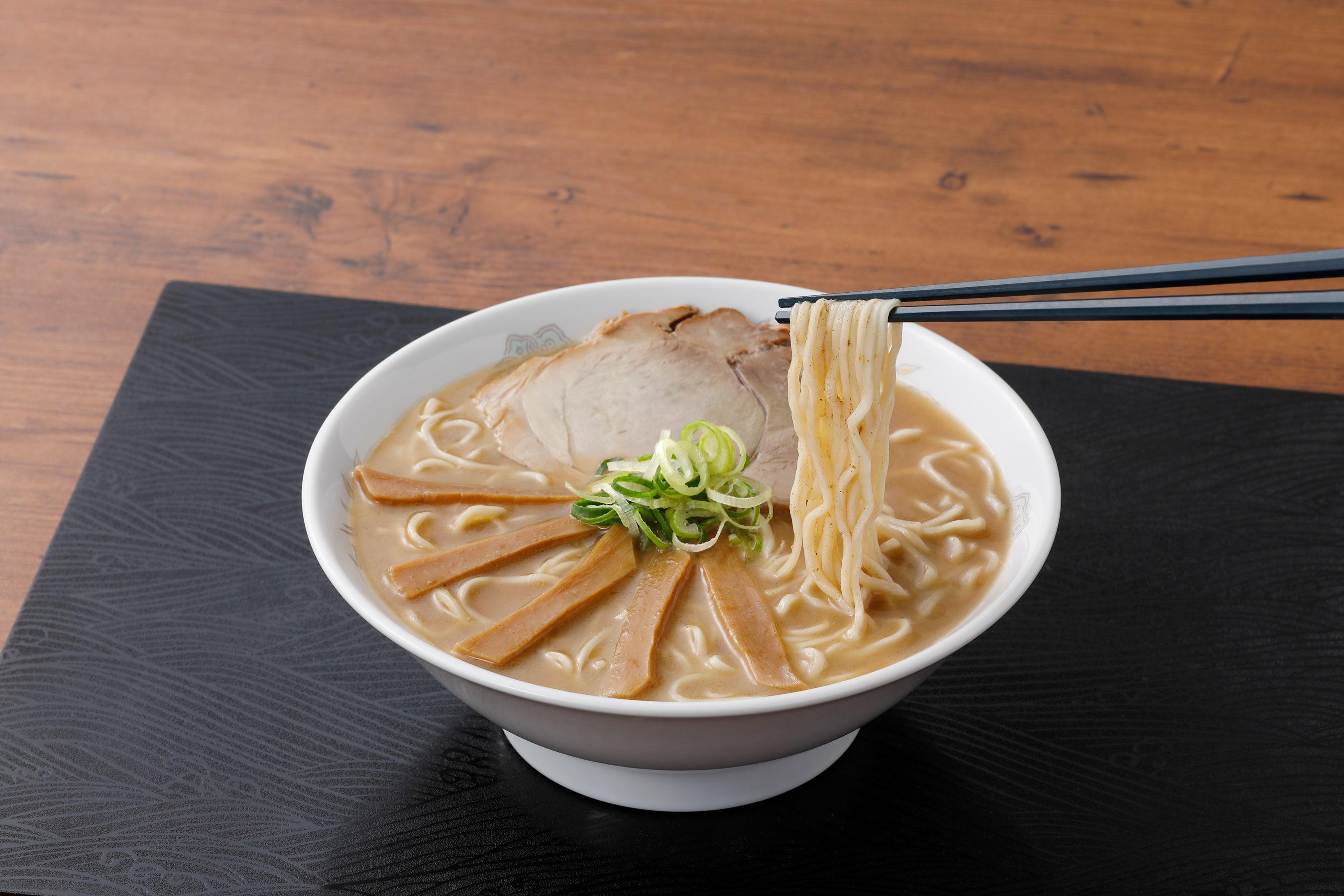 たかはし中華そば店監修 濃厚にぼし中華そば – 津軽こだわり麺工房