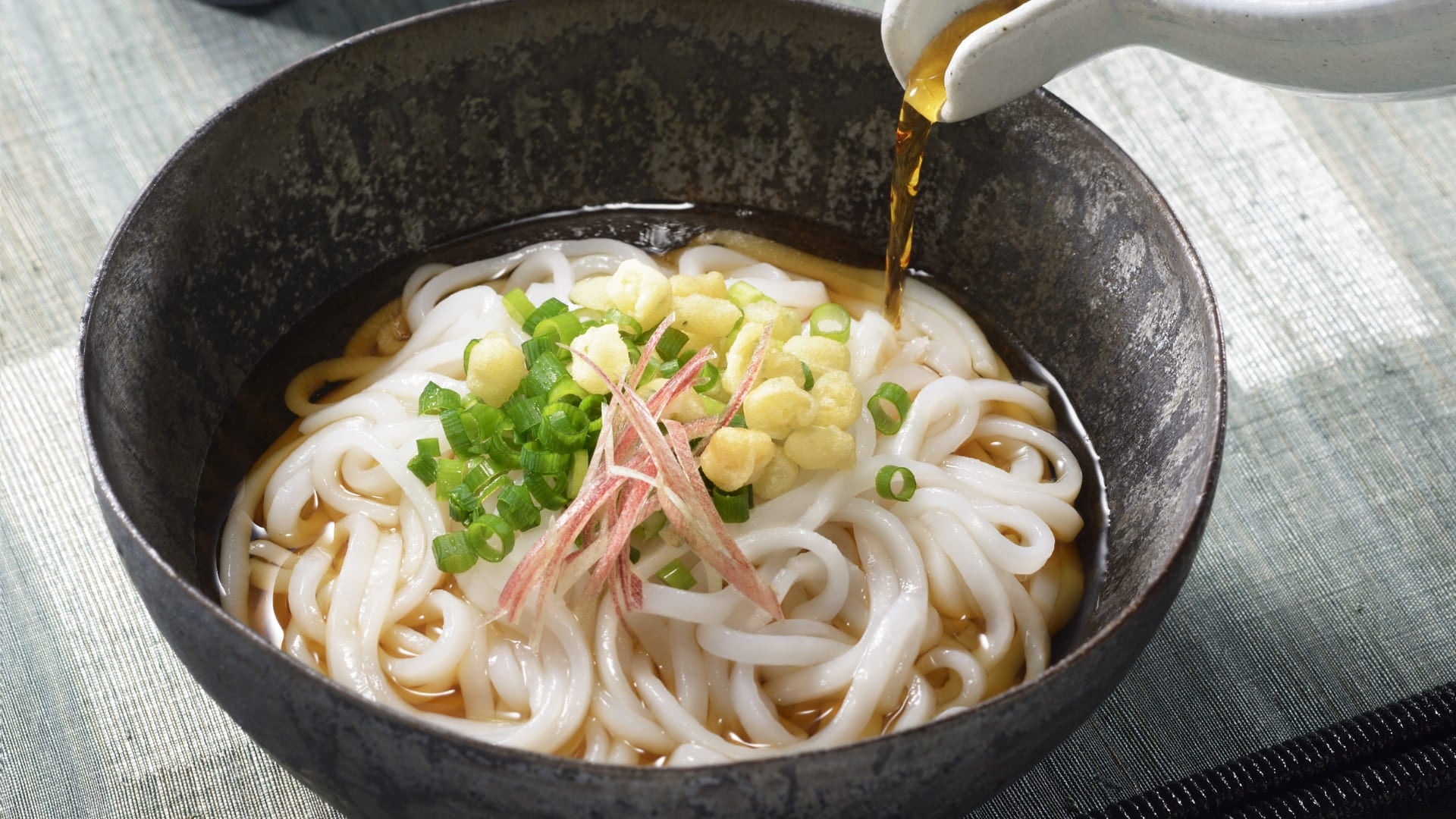 【オーダー用】リニューアル版暖簾と麺類丼セット カッティングダイお雑煮そばうどん お米つるつる うどんタイプ – 津軽こだわり麺工房 高砂 本店／高砂食品