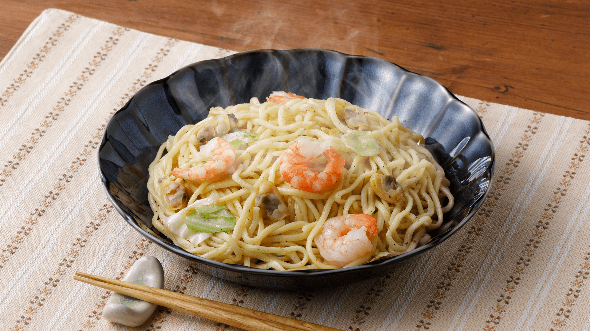 越前焼　そばやうどんや素麺が映える色合いのおしゃれそば皿セット　日本六古窯の1つ 越前焼 そばやうどんや素麺が映える色合いのおしゃれそば皿